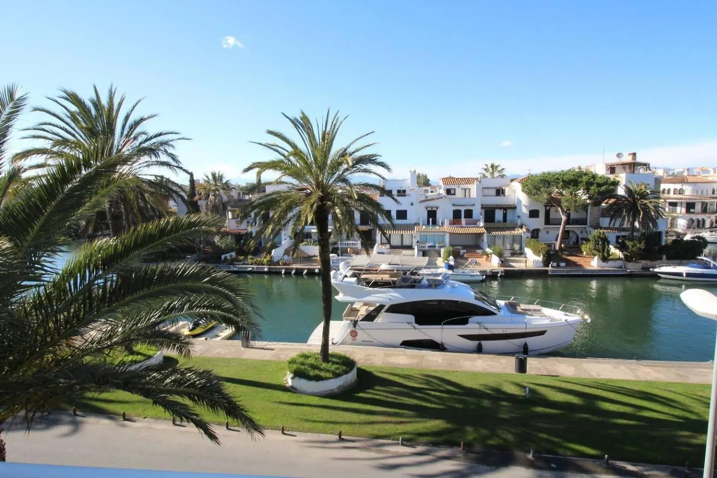 167-Apartamento En Empuriabrava Con Vistas Al Puerto- Empurialola 스페인
