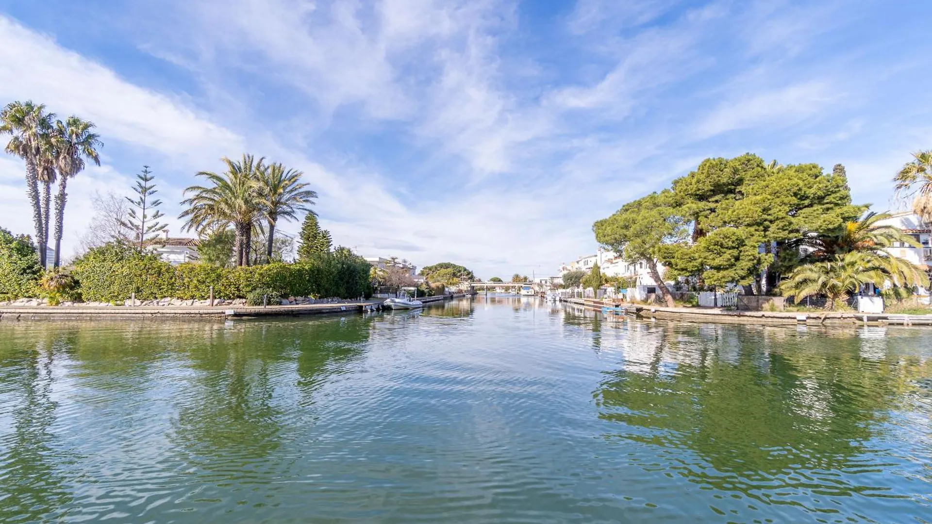 167-Apartamento En Empuriabrava Con Vistas Al Puerto- Empurialola 스페인